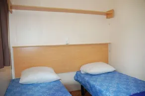 Camping Hôtel Les Airelles Montagne Ardéchoise - Værelse