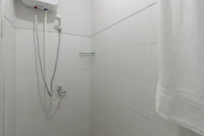 Dramaga Tower Apartment - Bathroom