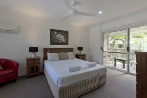 Tropical Nites Holiday Townhouses - Habitación