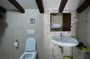 Traditional Stone House Kotli - Badezimmer
