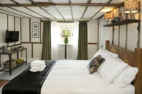 Woodleys Farmhouse - Room