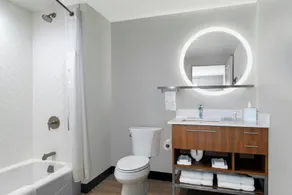 TownePlace Suites by Marriott Norfolk - Badeværelse