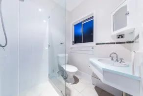 Sunset Escape - Cannonvale - Bathroom