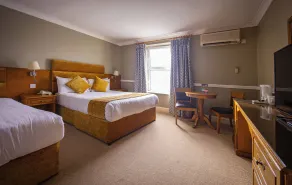 Tralee Benners Hotel - Room