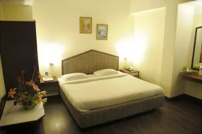 Nalapad's Hotel Bangalore International - Room
