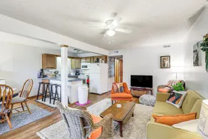 Unwind Poolside, Walk to Sand! Ocean City Condo - Innenbereich
