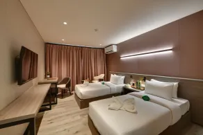 Click Hotels Lite Chakan - Room