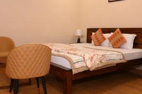 Hotel Divine Ayodhya - Room