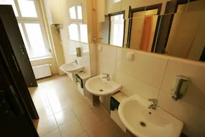 Explorer B&B Old Town Rooms & Apartment #don't be a tourist, be an Explorer! - Bathroom