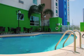 Holiday Inn Express Saltillo Zona Aeropuerto by IHG - Pool