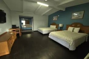 Luxury Inn & Suites and RV Park - Chambre