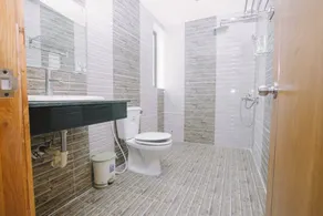 Tan Hoang Long beachfront hotel-Apartment ,Da Nang - Casa de banho