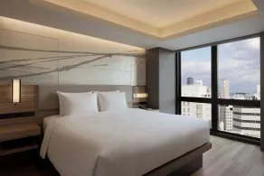Courtyard by Marriott Osaka Honmachi - Room