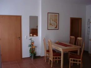 Villa Kaiserhof 05 - Spiseområde på rommet