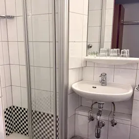 Colourful Hotel - Bathroom
