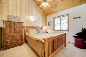 6 Mi to Sugar Bowl Resort: Soda Springs Cabin! - Interiør