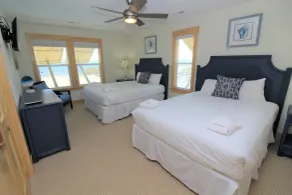 Whalebone Ocean Cottages by KEES Vacations - Rom
