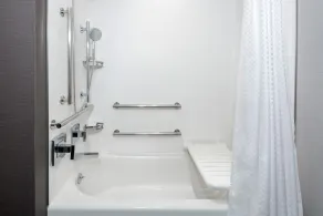 Courtyard by Marriott Atlanta Midtown - Bathroom