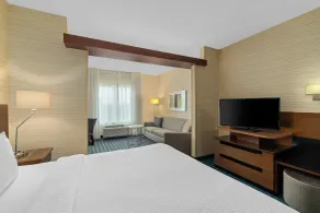 Fairfield by Marriott Inn & Suites Dayton Downtown - Room