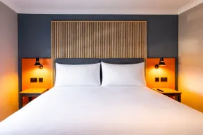 Village Hotel Leeds South - Room