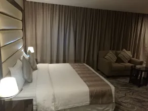 Naviti Warwick Al Khobar - Chambre