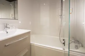 Hôtel Le Bugatti - Salle de bain