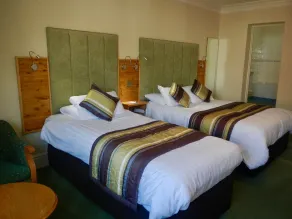 Burton Hotel - Habitación