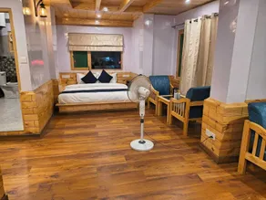 Swimming Pool Hotel In Kasol -Near Mall Road - Chambre
