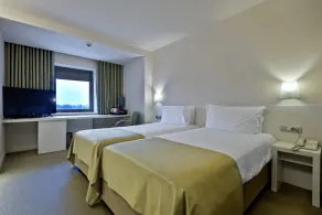 Ramada Plaza by Wyndham Bucharest Convention Center - Room
