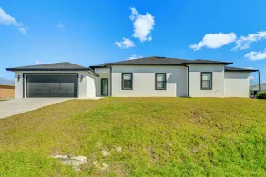 Home Gym & Sauna! Luxe Lehigh Acres Family Home - Interiör