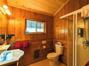 Bluebird Cottage Inn - Bathroom