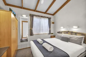 Metung Holiday Villas - Room