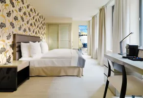 H10 Berlin Ku'Damm - Room