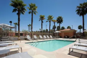 SpringHill Suites Los Angeles LAX/Manhattan Beach - Piscine