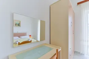 Beachfront apartments Liveric - Quarto