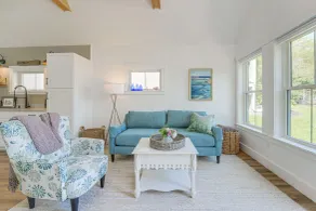 Oceanfront Studio w/ Private Dock in Harpswell! - Innvendig