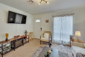 Easy University Access! Charming Home in Grambling - Interiör