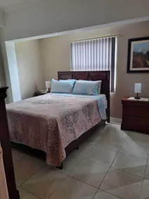 The Bromptons Secure Gated Condo - Room