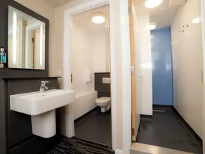 YHA Cambridge - Baño