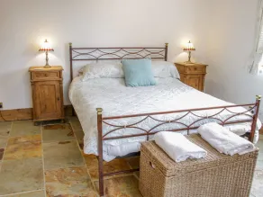 Gardeners Cottage - Room