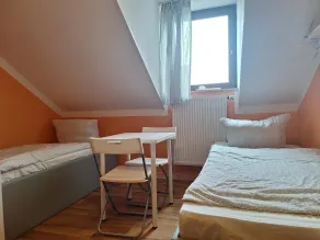 2-Rent Group Hostel Rooms AUB162 - Room