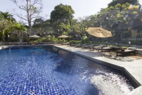 Let's Hyde Pattaya Resort & Villas - Pool Cabanas - Piscine