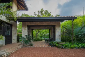 Sergeant House Boutique Villa & Private Beach - Reception
