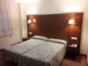 Hostal Restaurante Santa Cruz - Habitación