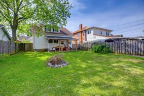 Walk to State St! Bristol Craftsman w/ Backyard - Interiør