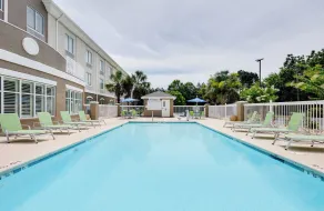 Holiday Inn Express Hotel & Suites Dublin by IHG - Pool