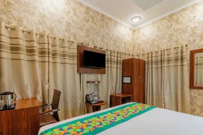 Treebo Una Regency - Near Danapur Railway Station - Rum