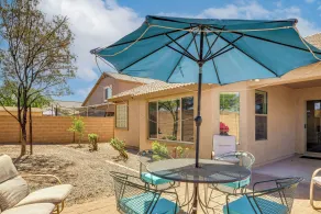 Swim, Golf, Unwind! Queen Creek Home w/ Patio - Innenbereich