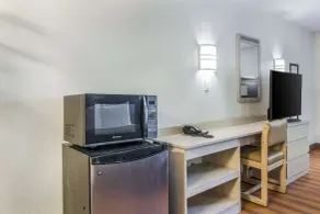 Quality Inn & Suites - Room