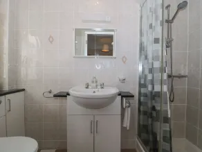 Fatima - Bathroom